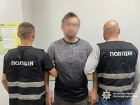 У Ніжині поліцейські затримали підозрюваного у скоєнні грабежу в супермаркеті