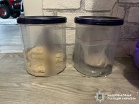 Розповсюджував наркотики та психотропи через поштові відправлення – на Вінниччині правоохоронці затримали наркокур’єра