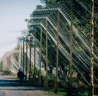 На Дніпропетровщині посилюють евакуаційні маршрути антидроновими сітками