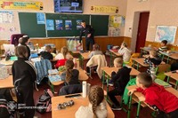 «Це може врятувати життя»: на Павлоградщині дітей навчають розпізнавати вибухівку