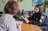 У Чернігові поліцейські затримали жінку, яка завдала тяжких тілесних ушкоджень своєму співмешканцю