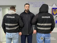 На Ніжинщині поліцейські затримали чоловіка, який підозрюється у вбивстві своєї бабусі