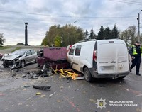 У Житомирі поліцейські встановлюють обставини подвійної ДТП з травмуванням водія легковика