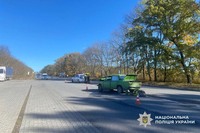 На Камʼянеччині слідчі зʼясовують обставини ДТП, у якій травмувався 63-річний водій