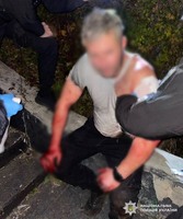 Тричі вдарив перехожого ножем: поліція Києва затримала підозрюваного у вбивстві
