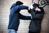 Дитячий конфлікт із дорослими наслідками: на Юріївщині школяр напав на двох знайомих