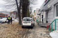 У Хмельницькому поліцейські встановлюють обставини ДТП, в якій травмувалася 75-річна пенсіонерка
