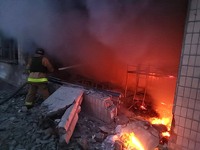 Обстріли Дніпропетровщини: у Павлограді поранений чоловік, у громадах — пожежі та руйнування