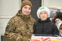 Святий Миколай приходить у формі: гвардійці зробили дітям справжнє свято