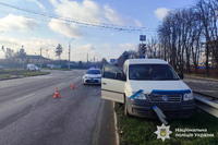 Поліція розслідує обставини ДТП у Вінниці, в якій травмувалася дівчина-пішохід