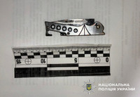 У Деснянському районі поліцейські затримали киянина, який з ножем напав на підприємця