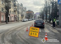 У Житомирі під колеса легковика потрапила пішохідка: поліцейські розпочали розслідування ДТП