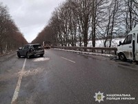 Поліцейські Немирова встановлюють обставини ДТП, в якій травмувались двоє людей