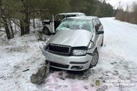 На Полонщині поліцейські з’ясовують обставини ДТП, у якій травмувалось двоє людей