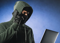 Телефонні дзвінки та «виграшні» посилки: як шахраї виманюють гроші у громадян