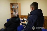На Сумщині поліція затримала чоловіка, який упродовж 5 років ґвалтував свою онуку