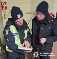 Не пустив людей до частини укриття під час ворожого масованого обстрілу: поліція Києва притягнула до відповідальності охоронника підземного паркінгу у Дніпровському районі