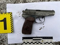 Зі зброєю на вулиці: поліцейські Павлограда затримали агресивного чоловіка