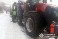 На Хмельниччині слідчі поліції встановлюють обставини ДТП, у якій загинув 37-річний водій вантажівки