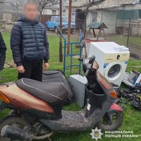 Обкрадав будинок жінки, яка через війну виїхала на лікування за кордон: поліцейські Нікопольщини викрили зловмисника