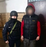 Поліцейські охорони Одещини затримали чоловіка за незаконне проникнення та викрадення кабелю на об’єкті критичної інфраструктури