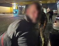 У місті Сторожинець чоловік кинув гранату в поліцейських: нападника затримано