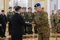 Трічку до Бойового Прапора з почесним найменуванням «Подільський» отримав 36-й Подільський полк Національної гвардії України