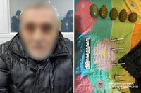 У Летичеві поліцейські затримали чоловіка, який вдома зберігав бойові гранати та набої