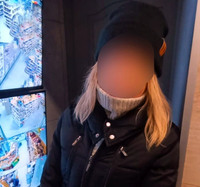 «Не було грошей, хотіла випити»: у Рівному поліцейські охорони затримали жінку за крадіжку з магазину