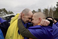 З російського полону повернулися 20 захисників із Дніпропетровщини