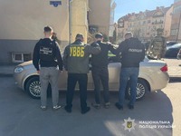 Повний пакет послуг із перевезенням у багажнику: на Ужгородщині поліція викрила двох переправників військовозобов’язаних