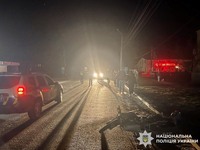 Поліція Київщини розслідує обставини ДТП, в якій травмувалися пішохід та пасажир мототранспорту