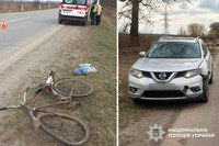 На Старокостянтинівщині поліцейські встановлюють обставини ДТП, у якій травмувався 73-річний велосипедист