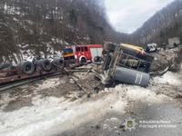 Поліція Закарпаття завершила розслідування ДТП, в якій загинуло подружжя та травмувалася їх 3-річна донечка – справу скеровано до суду