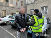 В Одесі судитимуть трьох чоловіків за розбій із використанням іграшкового пістолета