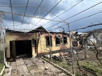 У Васильківці внаслідок атаки «шахедів» зруйновано житловий будинок та пошкоджено ще десять осель