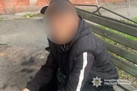 Криворізькі правоохоронці затримали підозрюваного у збуті наркотичних речовин