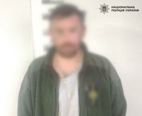Столичні поліцейські затримали зловмисника, який на Харківському шосе пограбував чоловіка