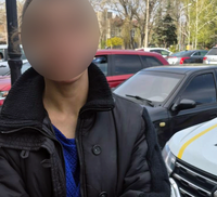 У Запоріжжі поліцейські охорони затримали жінку за підозрою у вчиненні крадіжки з магазину