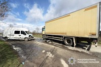 На Кам’янеччині поліцейські з’ясовують обставини ДТП, у якій травмувався 61-річний водій