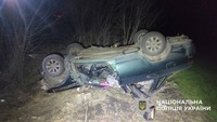 Поліцейські Київщини розслідують обставини ДТП на Обухівщині, де травмувалися   водій та пасажирка автомобіля