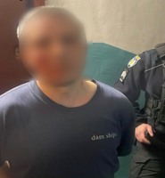 У столиці поліцейські охорони оперативно затримали чоловіка, який наніс ножові поранення знайомому