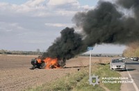 На Львівщині внаслідок ДТП зайнявся і згорів автомобіль - потерпілих немає