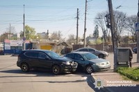 У Хмельницькому поліцейські встановлюють обставини ДТП, в якій травмувалася 58-річна жінка