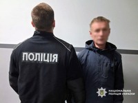В Чернігові поліцейські затримали чоловіка, який завдав тяжких тілесних ушкоджень своїй співмешканці