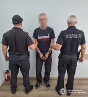 В Ужгороді поліція затримала чоловіка, який кухонним ножем поранив колишню дружину