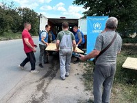 У Павлограді ліквідовують наслідки чергового обстрілу, який понівечив будинки у приватному секторі