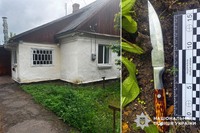 На Славутчині поліцейські затримали 67-річного чоловіка, який завдав ножового поранення своєму синові
