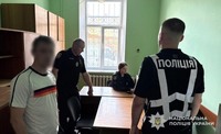 На Яворівщині поліцейські затримали зловмисника, який жорстоко побив перехожого