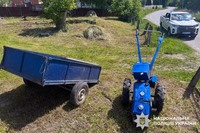 У Хмельницькому районі поліцейські встановлюють обставини ДТП, у якій травмувався 59-річний водій мотоблока